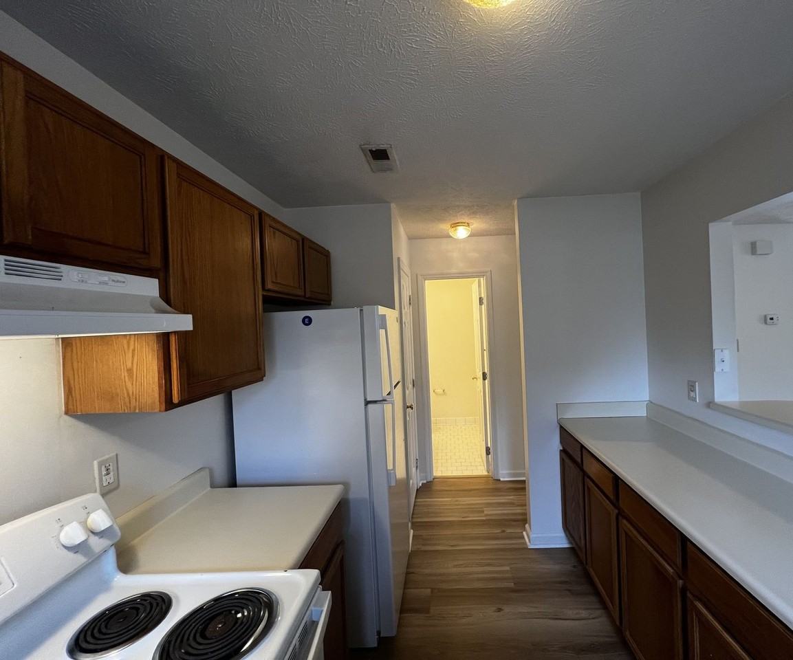 1036 Ancestry Dr - Photo 4 of 18