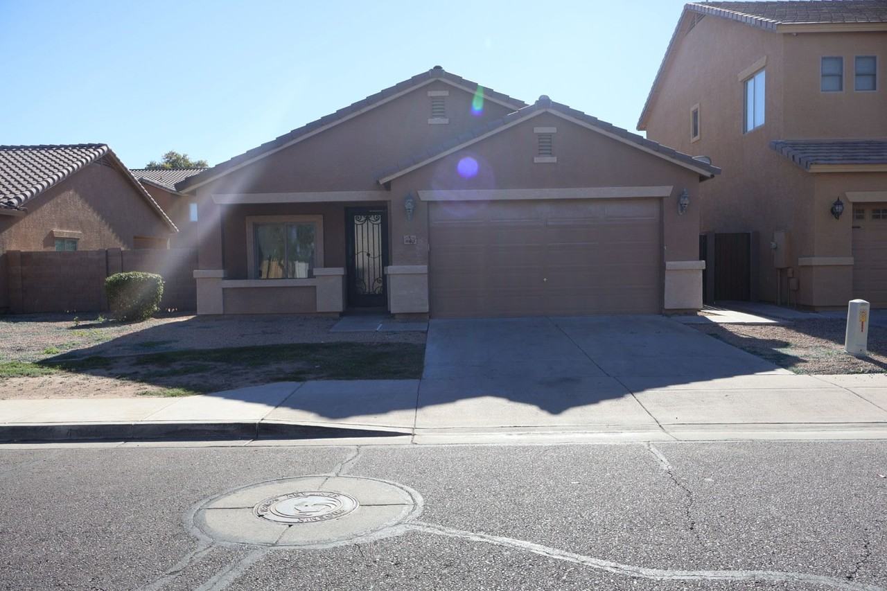 4925 W St Anne Ave - Photo 3 of 50