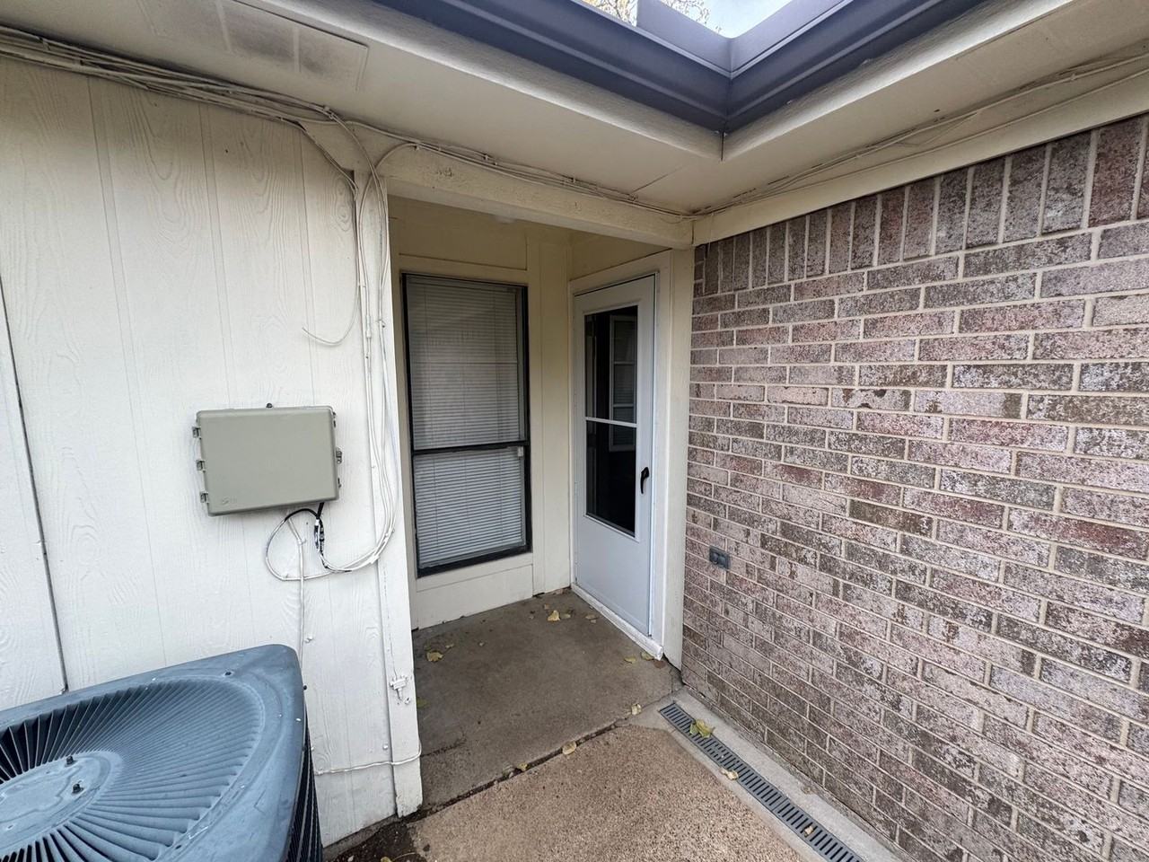 701 Boyd Dr - Photo 3 of 30