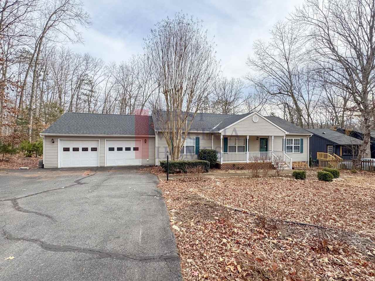 69 Lafayette Dr - Photo 2 of 21