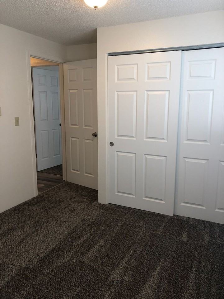 1234 W Lakeside Dr - Photo 4 of 12