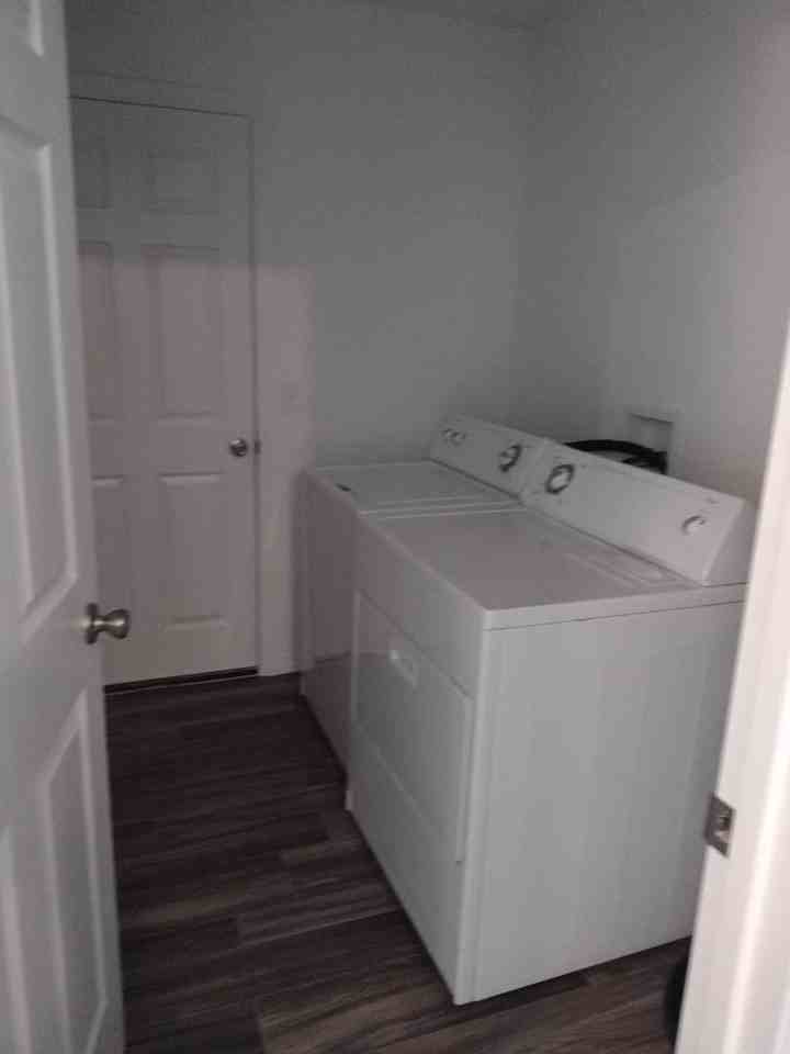 5610 Nw 57th Pl - Photo 5 of 10