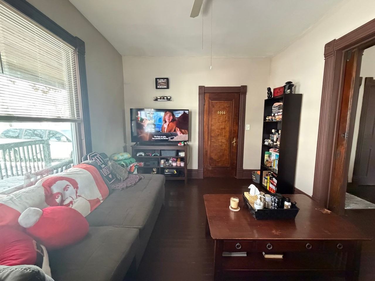 1000 Butterworth St Sw - Photo 4 of 24