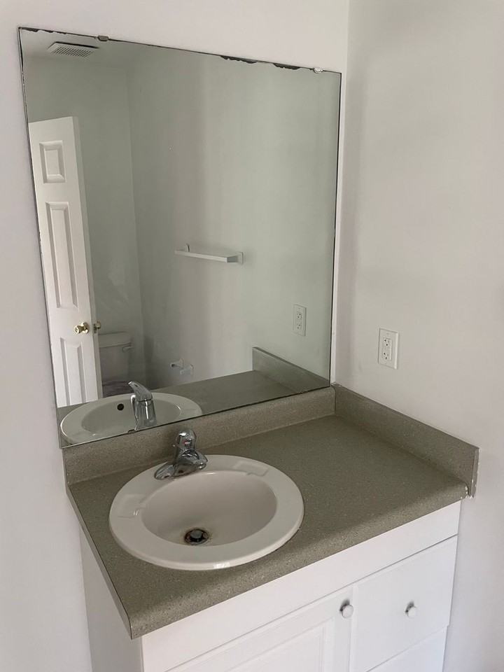 939 Balkin Rd - Photo 2 of 5