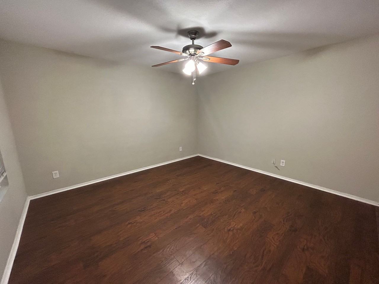 2124 E Carson Dr - Photo 2 of 20