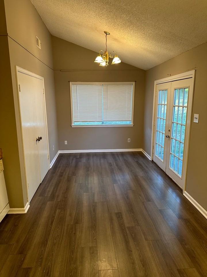 1816 Rapier Dr - Photo 4 of 12