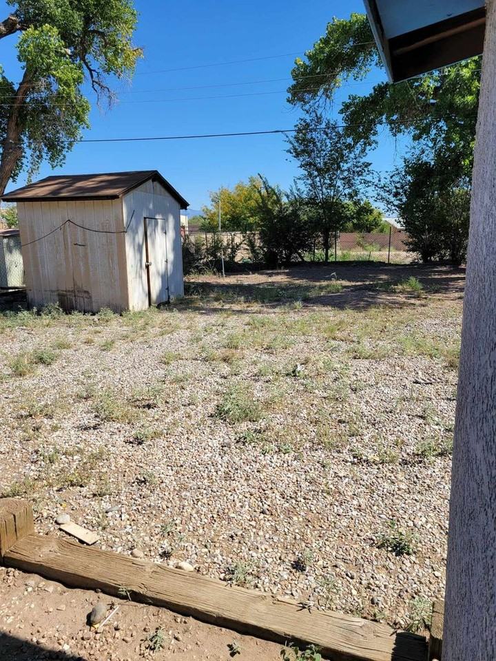 2018 Nancy St Sw #B - Photo 6 of 6