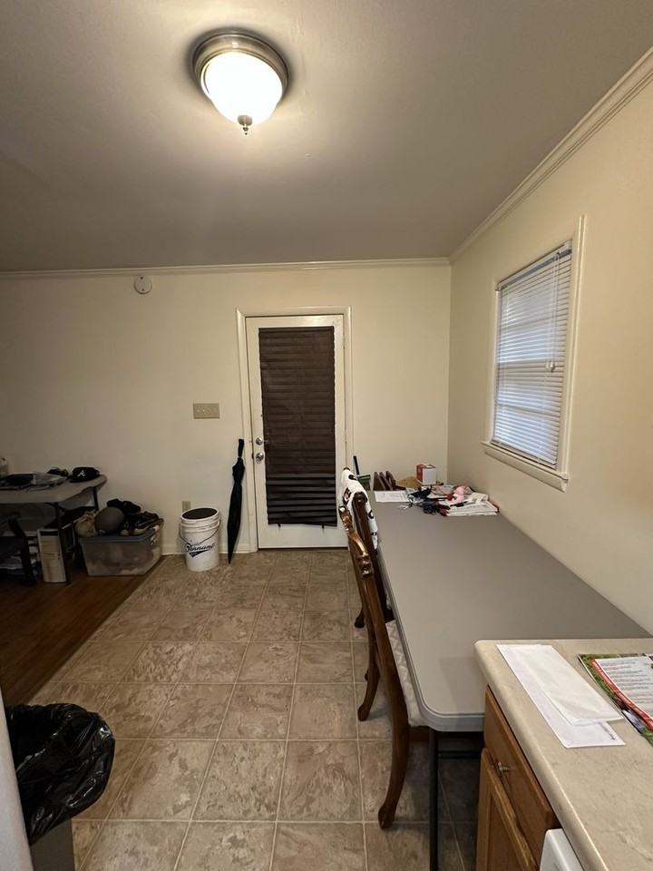 105 Cedar Dr - Photo 6 of 13