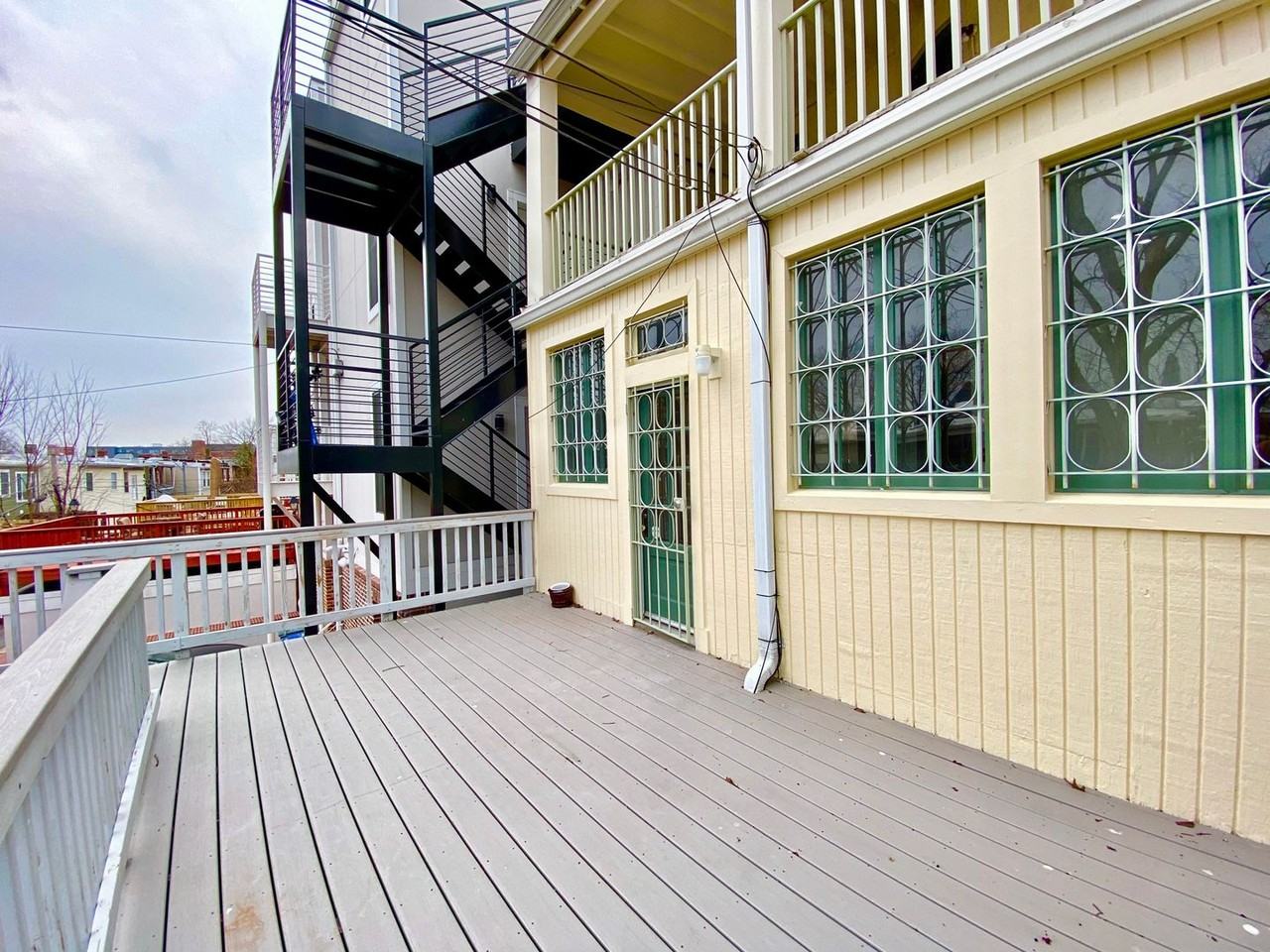 140 Bryant St Nw - Photo 3 of 34