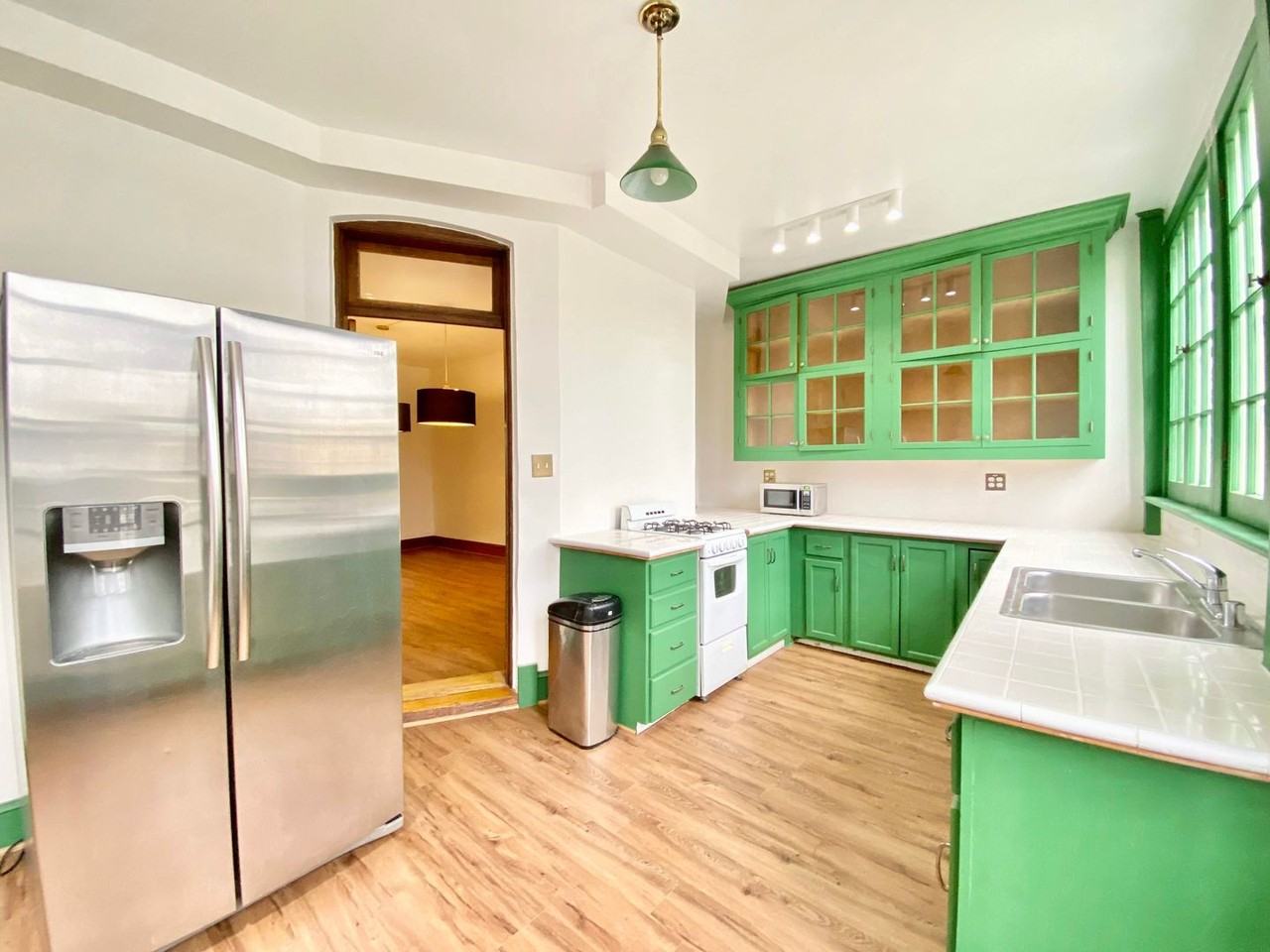 140 Bryant St Nw - Photo 5 of 34