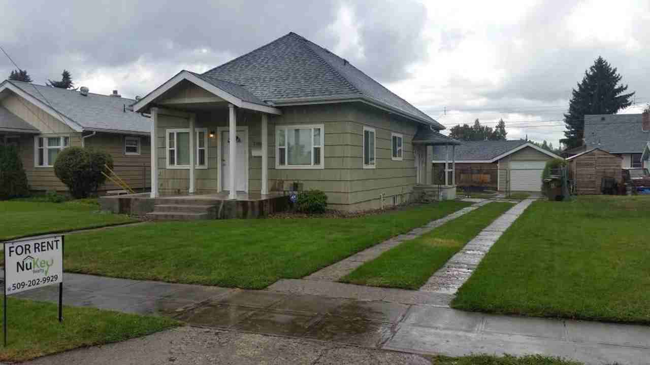 2108 W Montgomery Ave - Photo 2 of 20