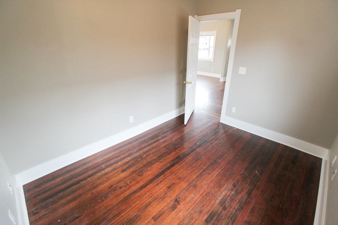 2108 W Montgomery Ave - Photo 6 of 20