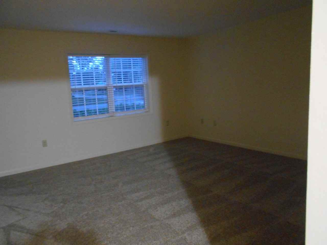 594 Hammock Ave - Photo 3 of 9