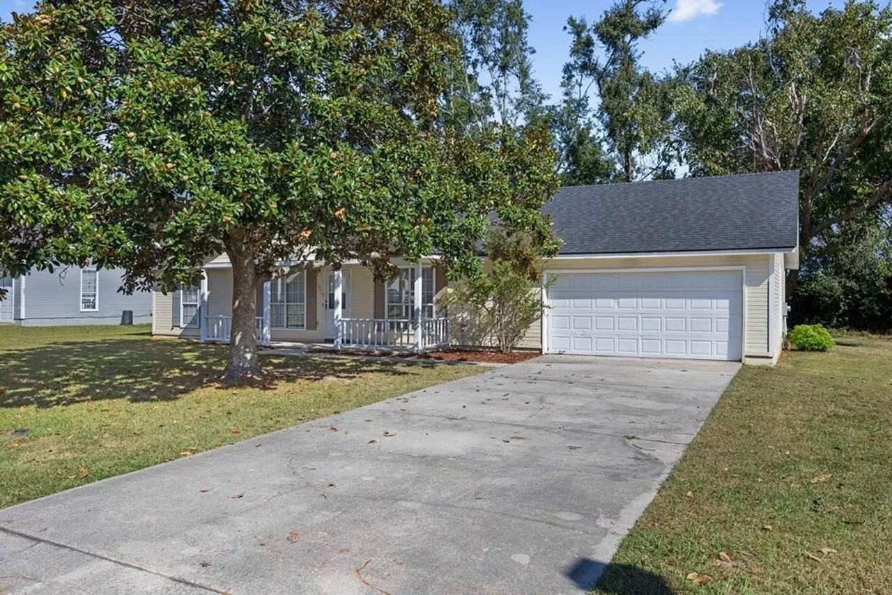 5210 Northridge Rd N - Photo 3 of 32