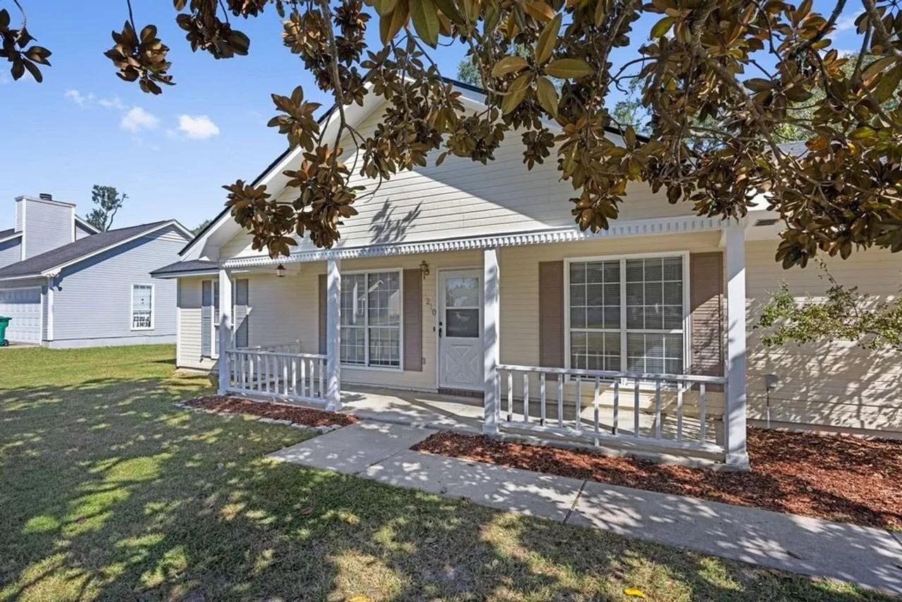 5210 Northridge Rd N - Photo 4 of 32