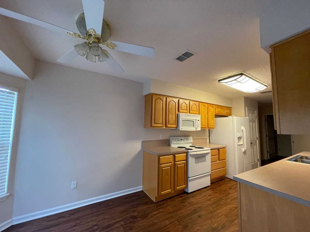 3032 Bluejack Ct - Photo 6 of 15