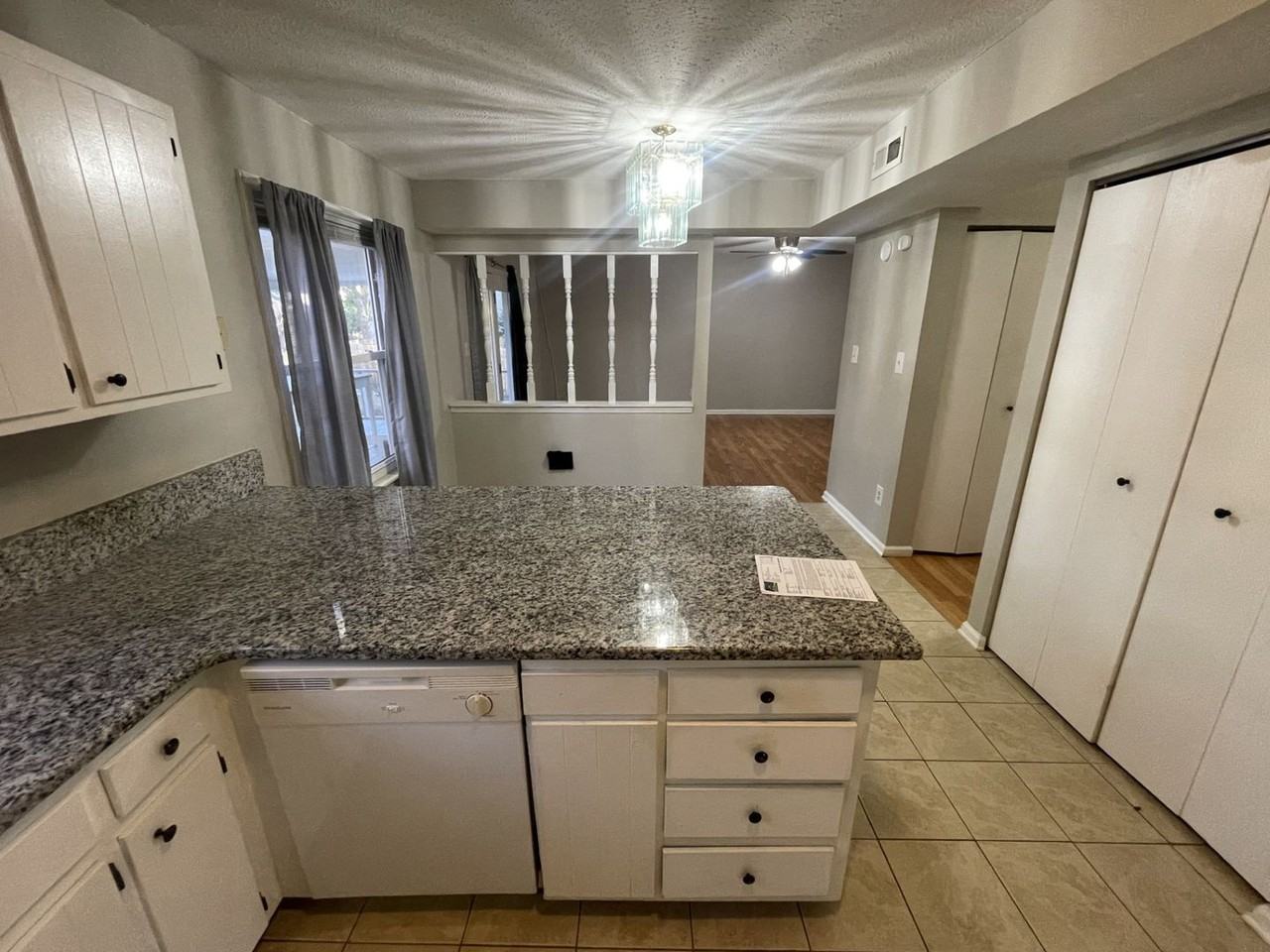 8920 Taymouth Ct - Photo 7 of 21