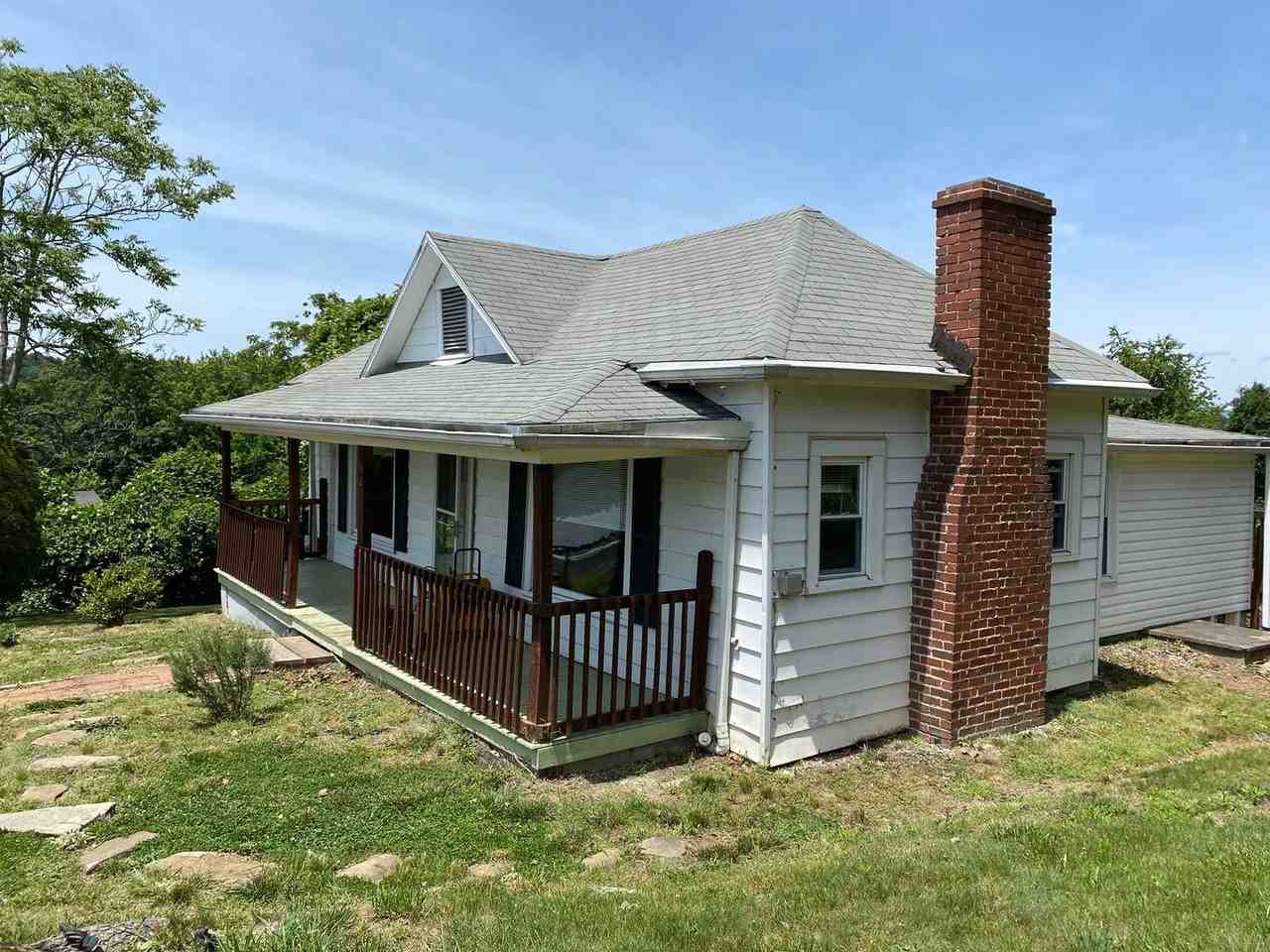 54 Chestnut Ridge Ave - Photo 3 of 41