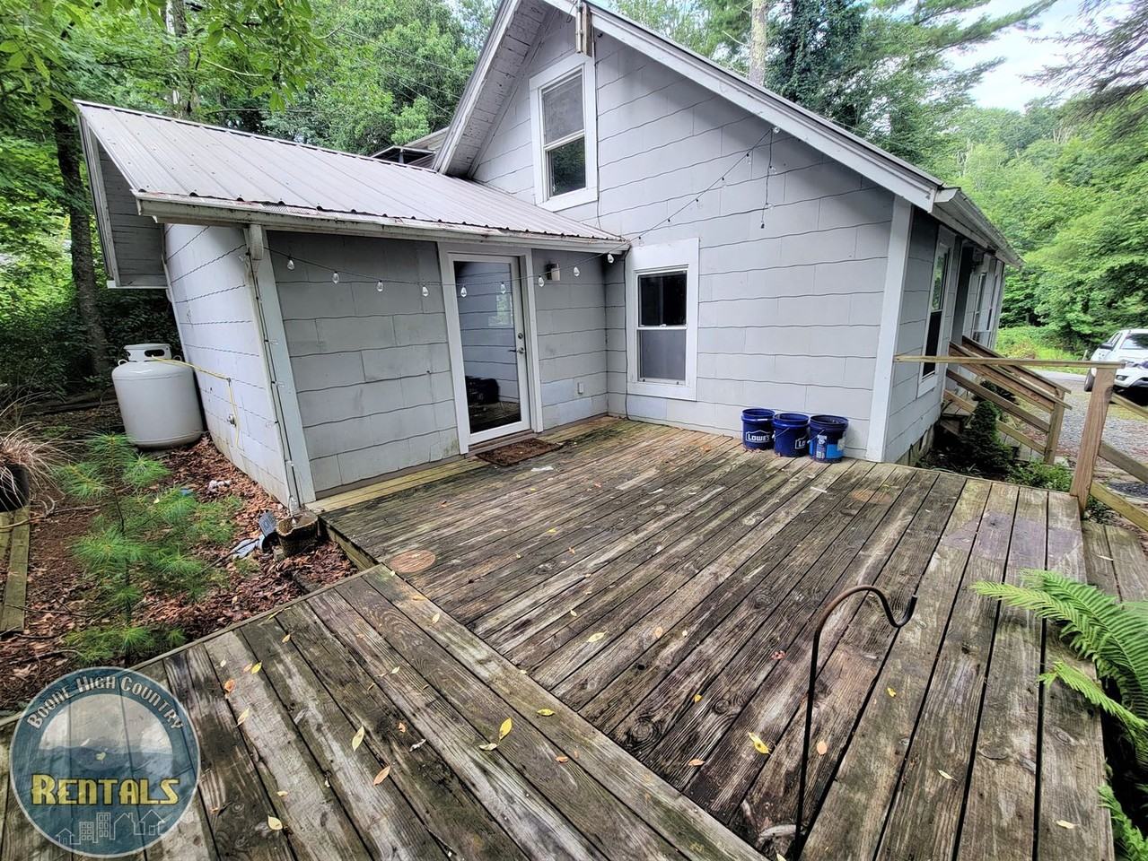 299 Hill St - Photo 2 of 21