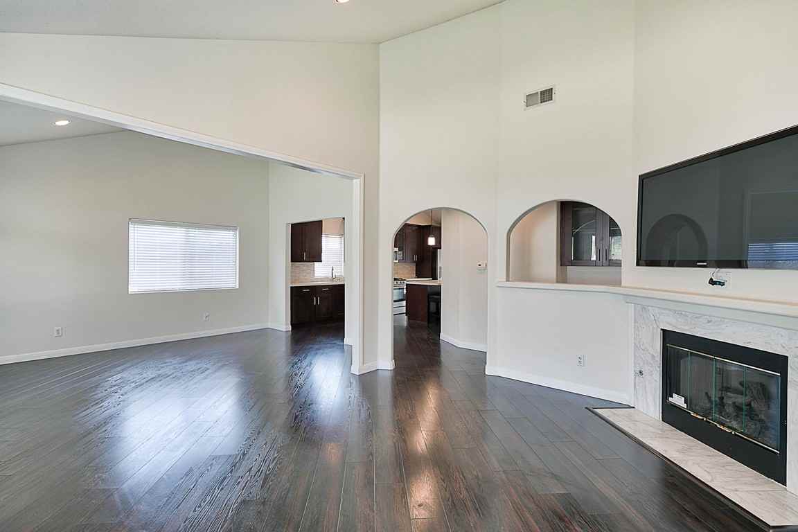 11505 Hunnewell Ave - Photo 5 of 21