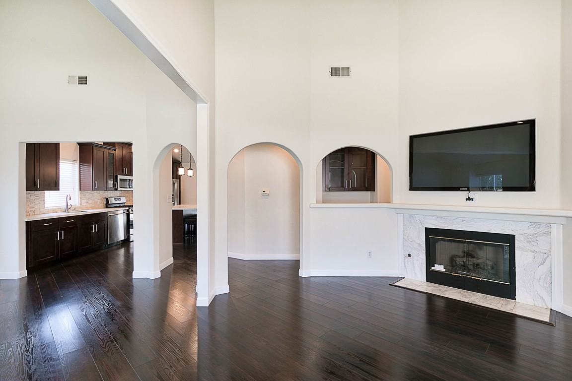 11505 Hunnewell Ave - Photo 6 of 21