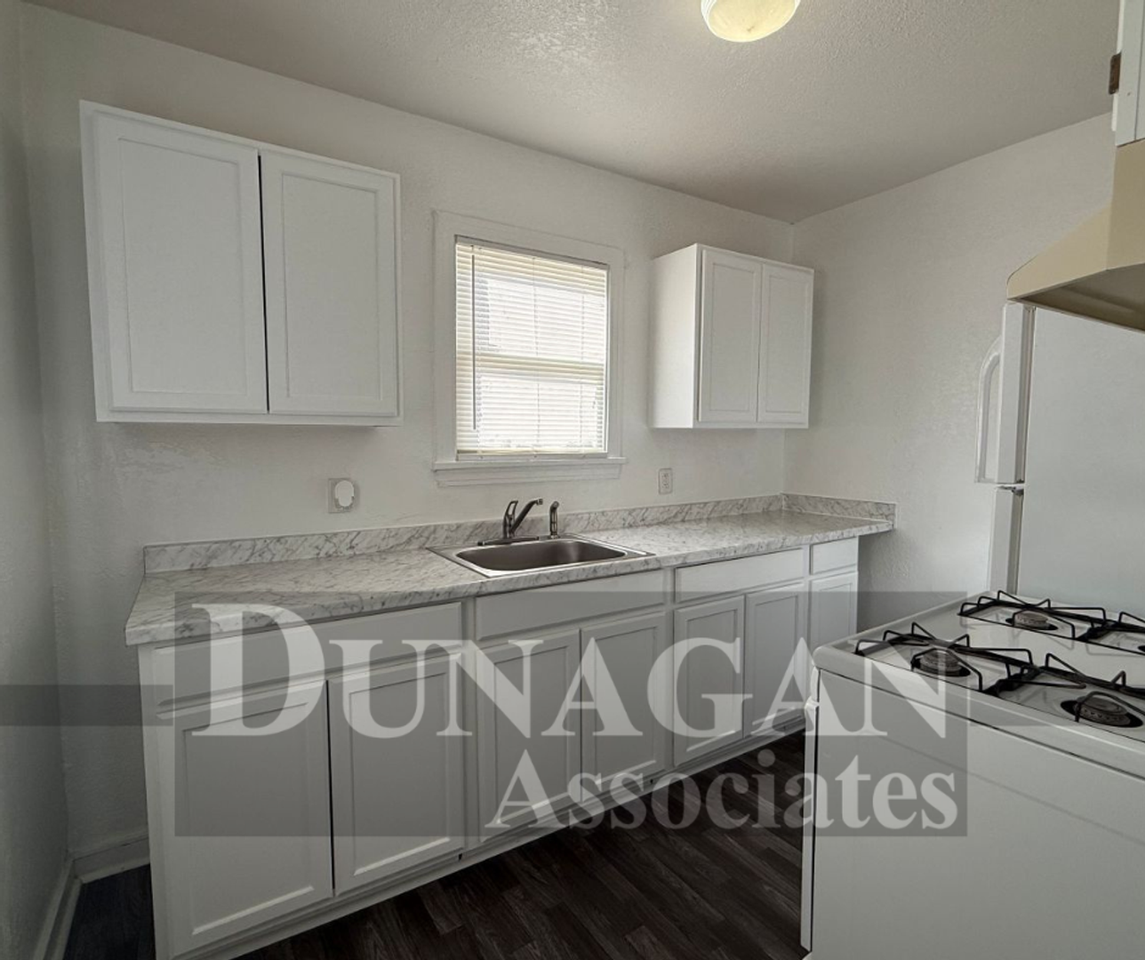 1407 W Fox St - Photo 7 of 7