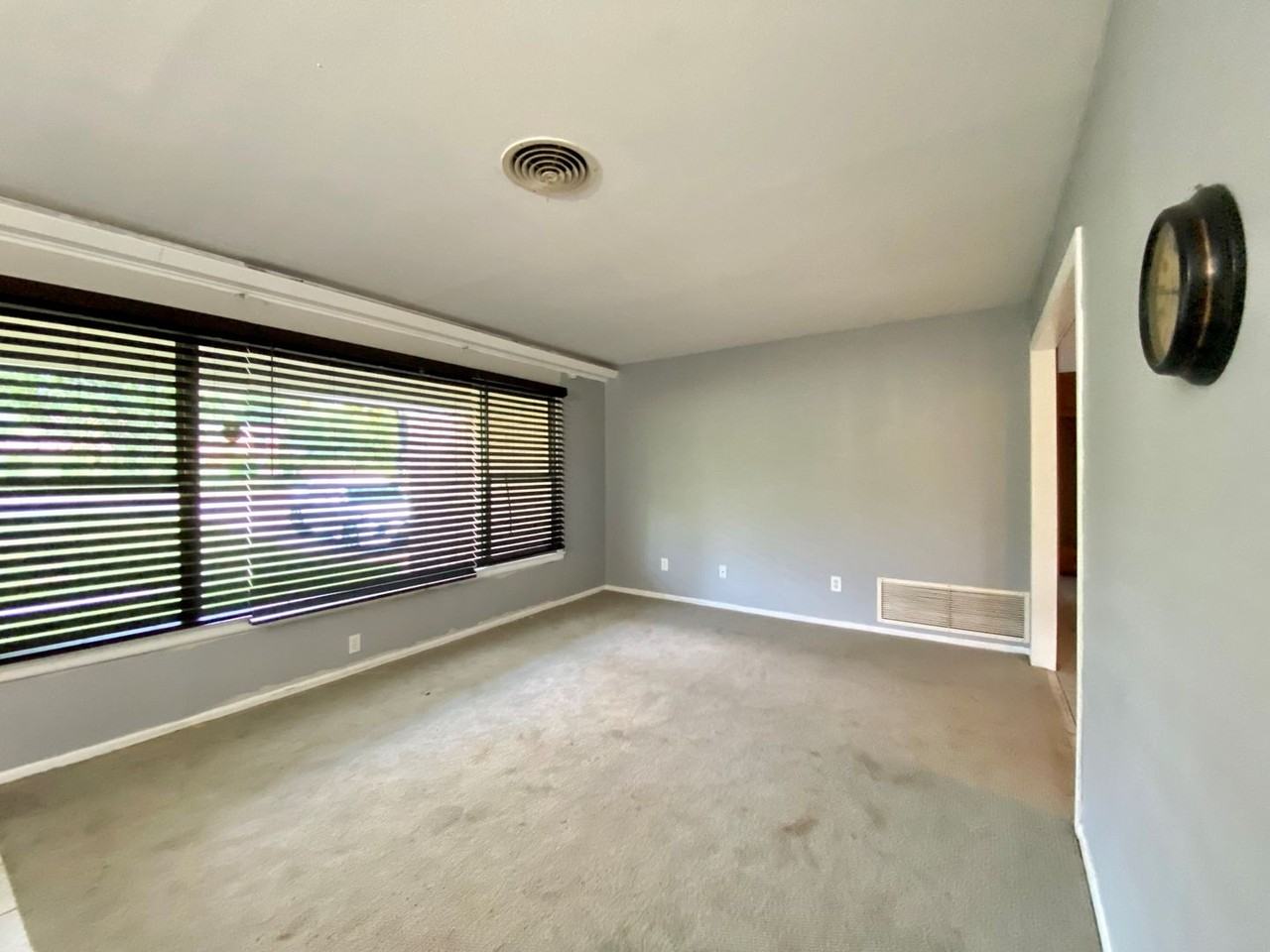 6710 Moss Oak Dr - Photo 3 of 10