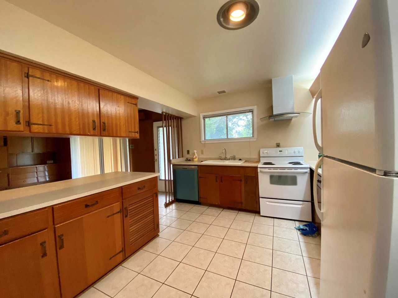 6710 Moss Oak Dr - Photo 4 of 10