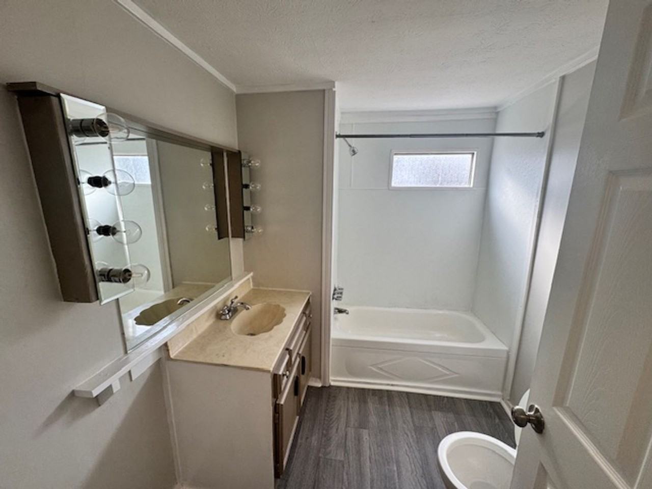 376 Hines Rd - Photo 6 of 7