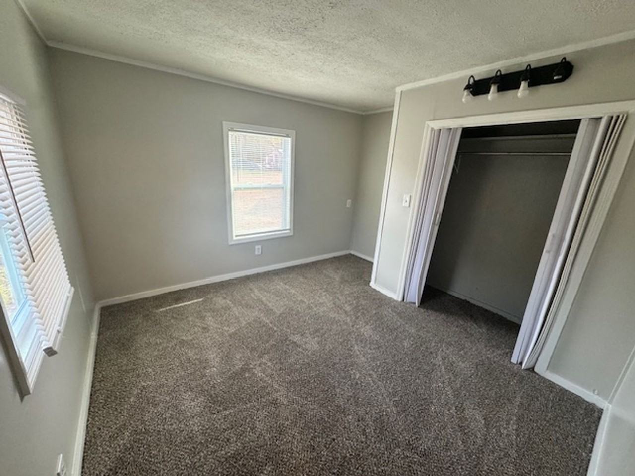 376 Hines Rd - Photo 7 of 7