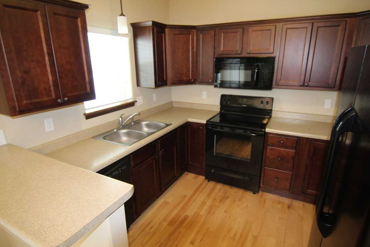 966 Manitou Trl - Photo 4 of 25