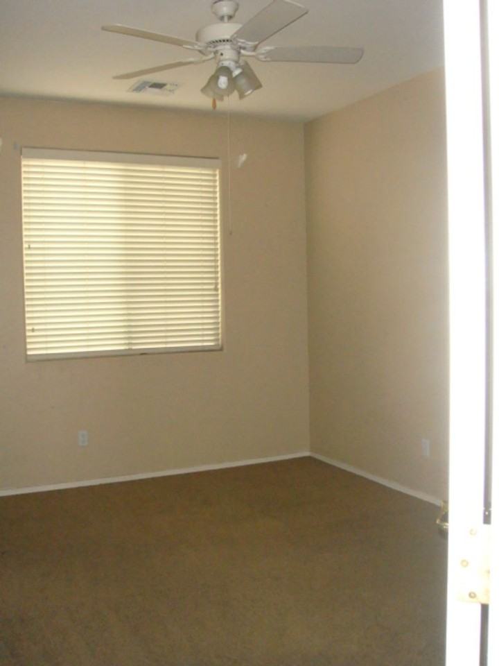 5614 W Darrel Rd - Photo 5 of 11