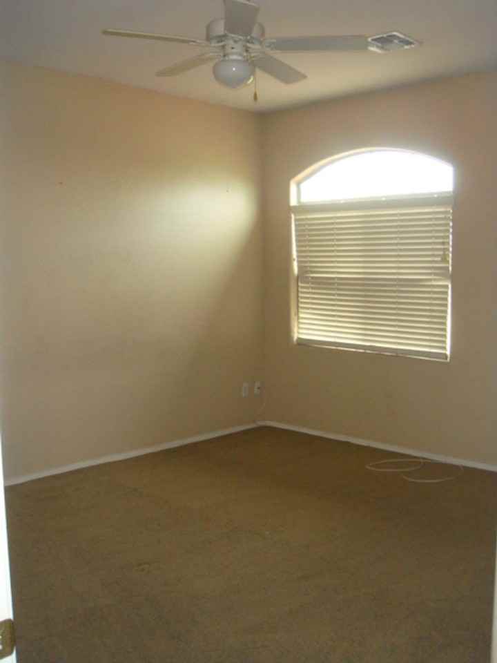 5614 W Darrel Rd - Photo 6 of 11