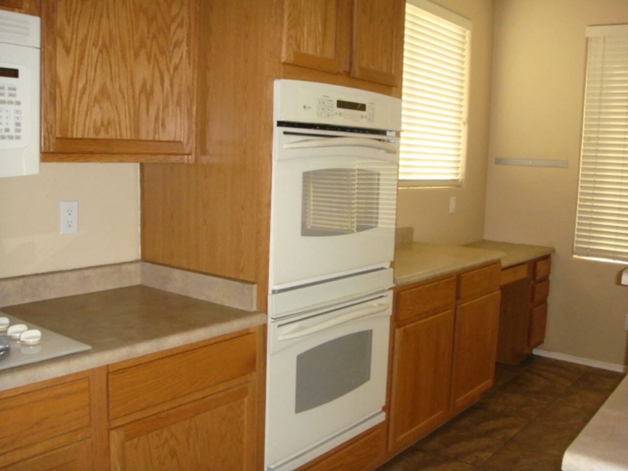 5614 W Darrel Rd - Photo 7 of 11