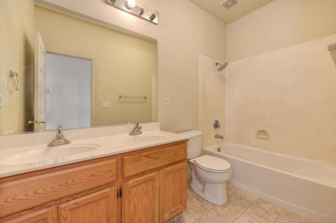 9417 Canmoor Cir - Photo 7 of 13