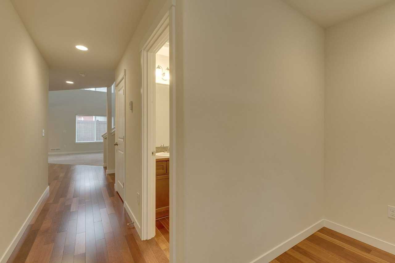 2516 192nd Pl Sw - Photo 4 of 23