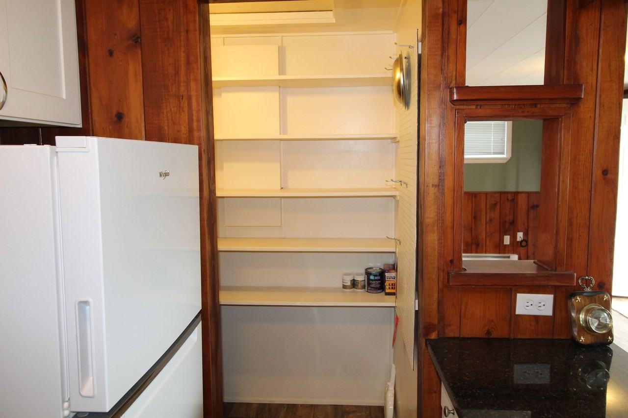 3514 W Broad Pl - Photo 6 of 12