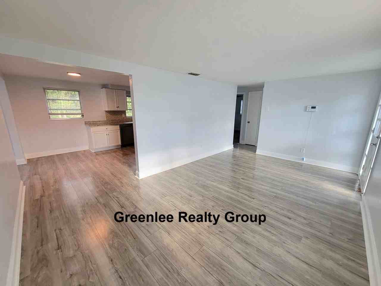 4827 Aegean Ave - Photo 5 of 21