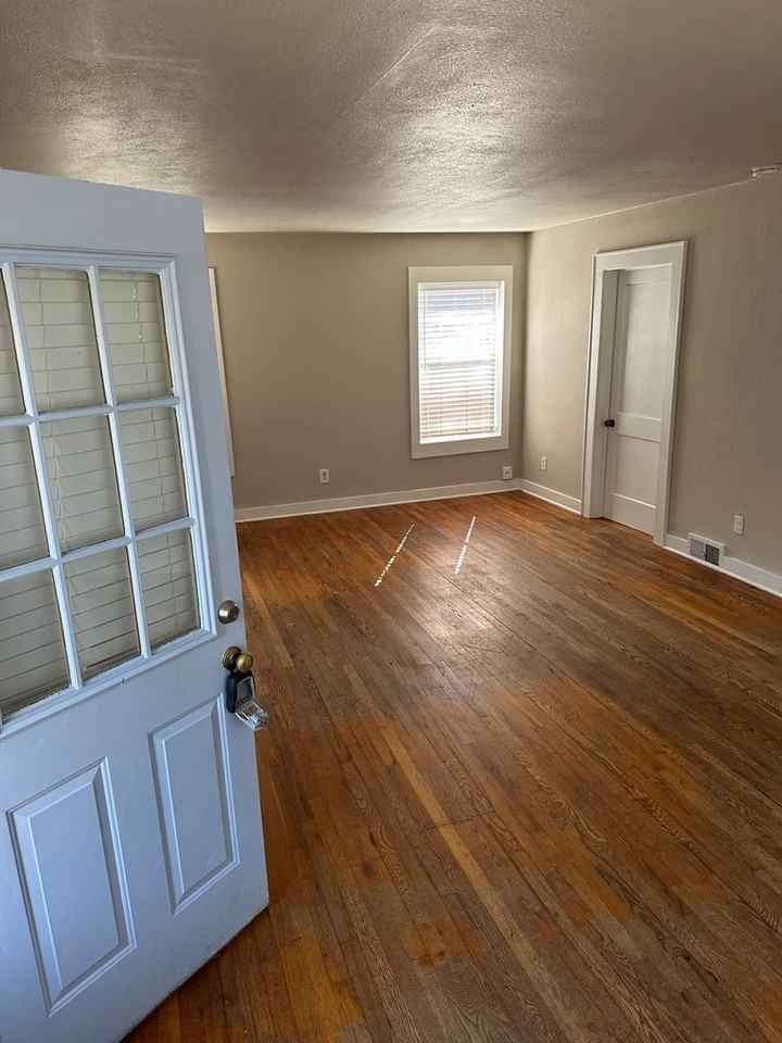 1840 E Viewpoint Dr - Photo 2 of 19