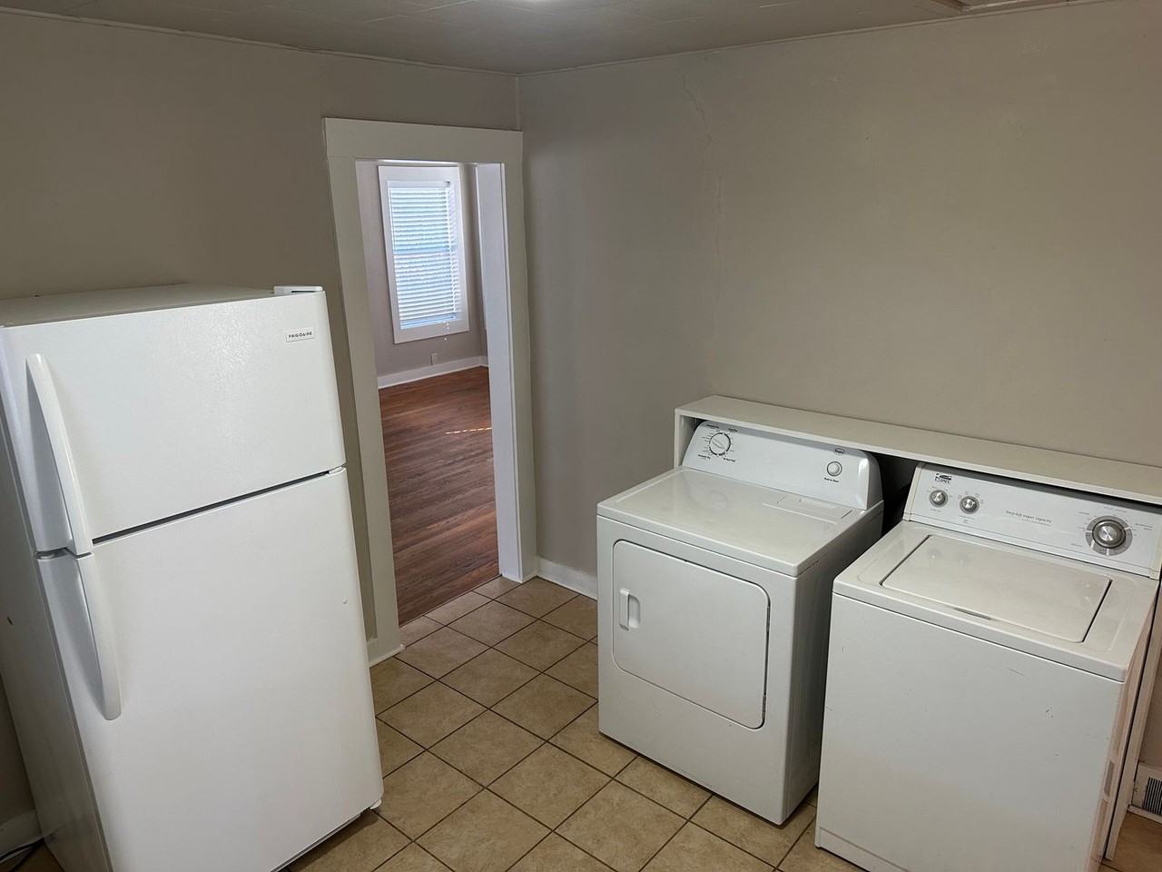 1840 E Viewpoint Dr - Photo 6 of 19