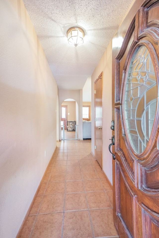 504 Eagle Dr - Photo 5 of 34