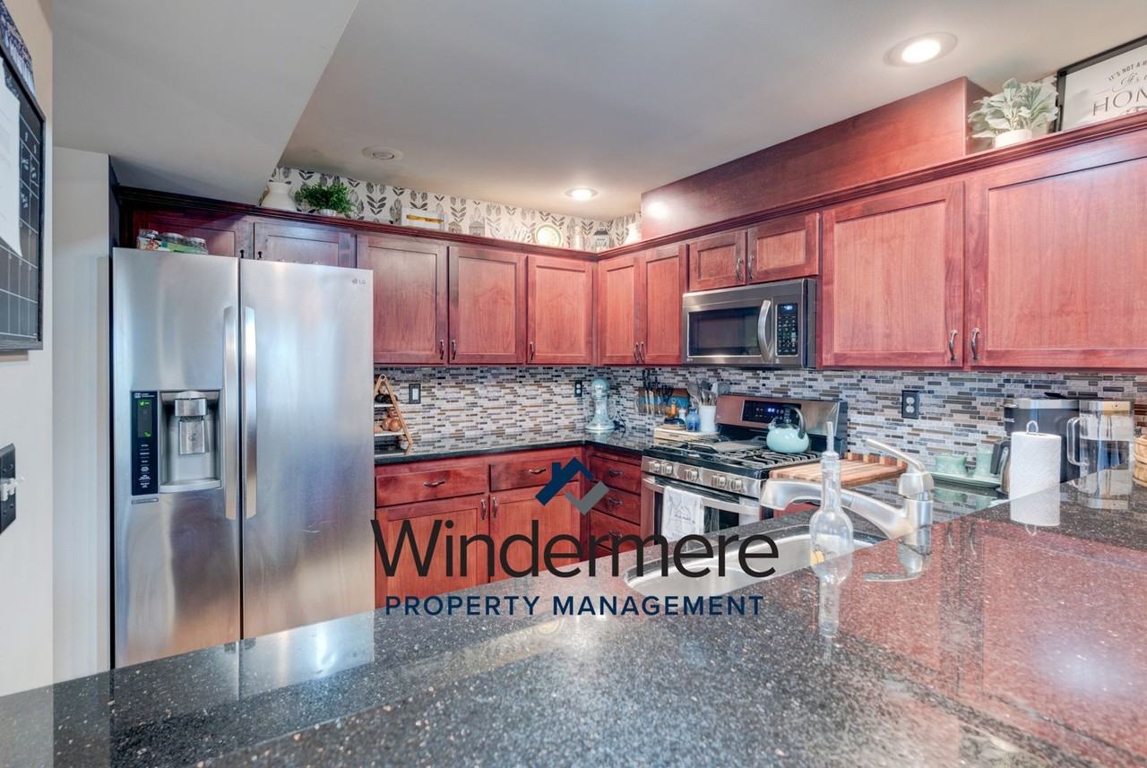 185 Ne Melrose Dr - Photo 2 of 26