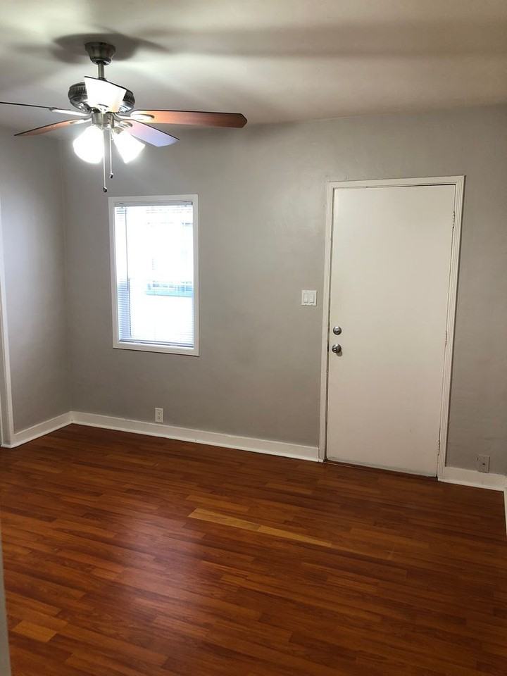 1097 Saint Louis Ave #C - Photo 3 of 9