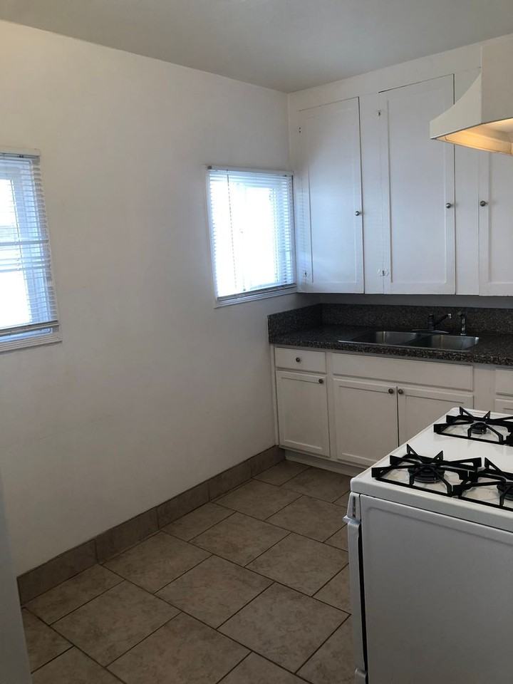 1097 Saint Louis Ave #C - Photo 4 of 9