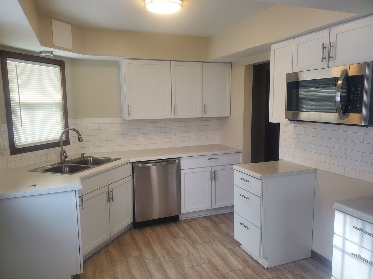 10525 W Custer Ave - Photo 6 of 18