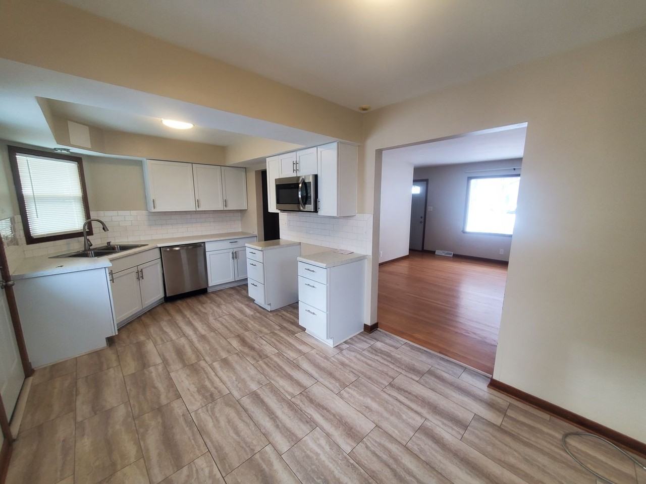 10525 W Custer Ave - Photo 7 of 18