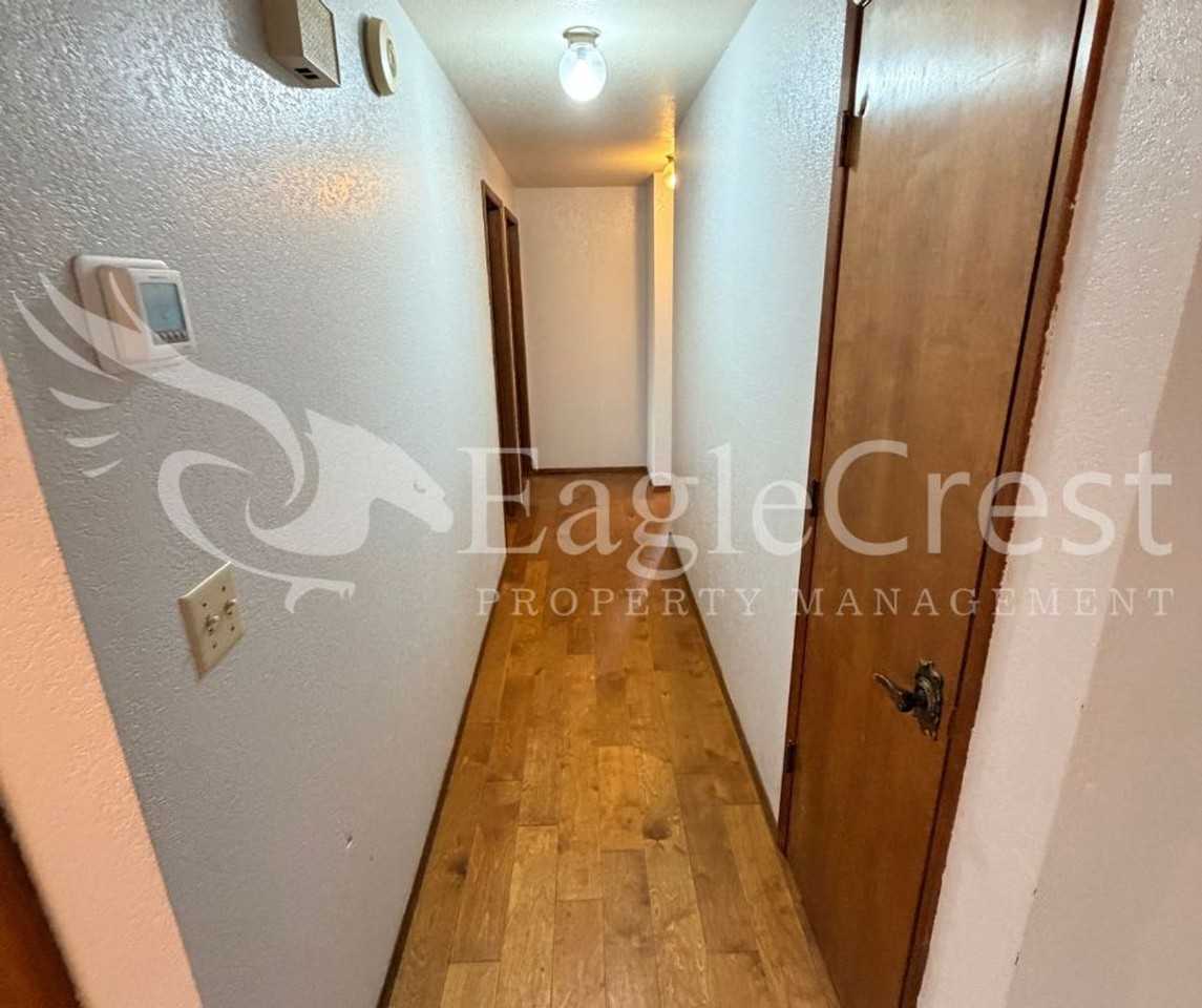 665 Se Pine Ct - Photo 6 of 27