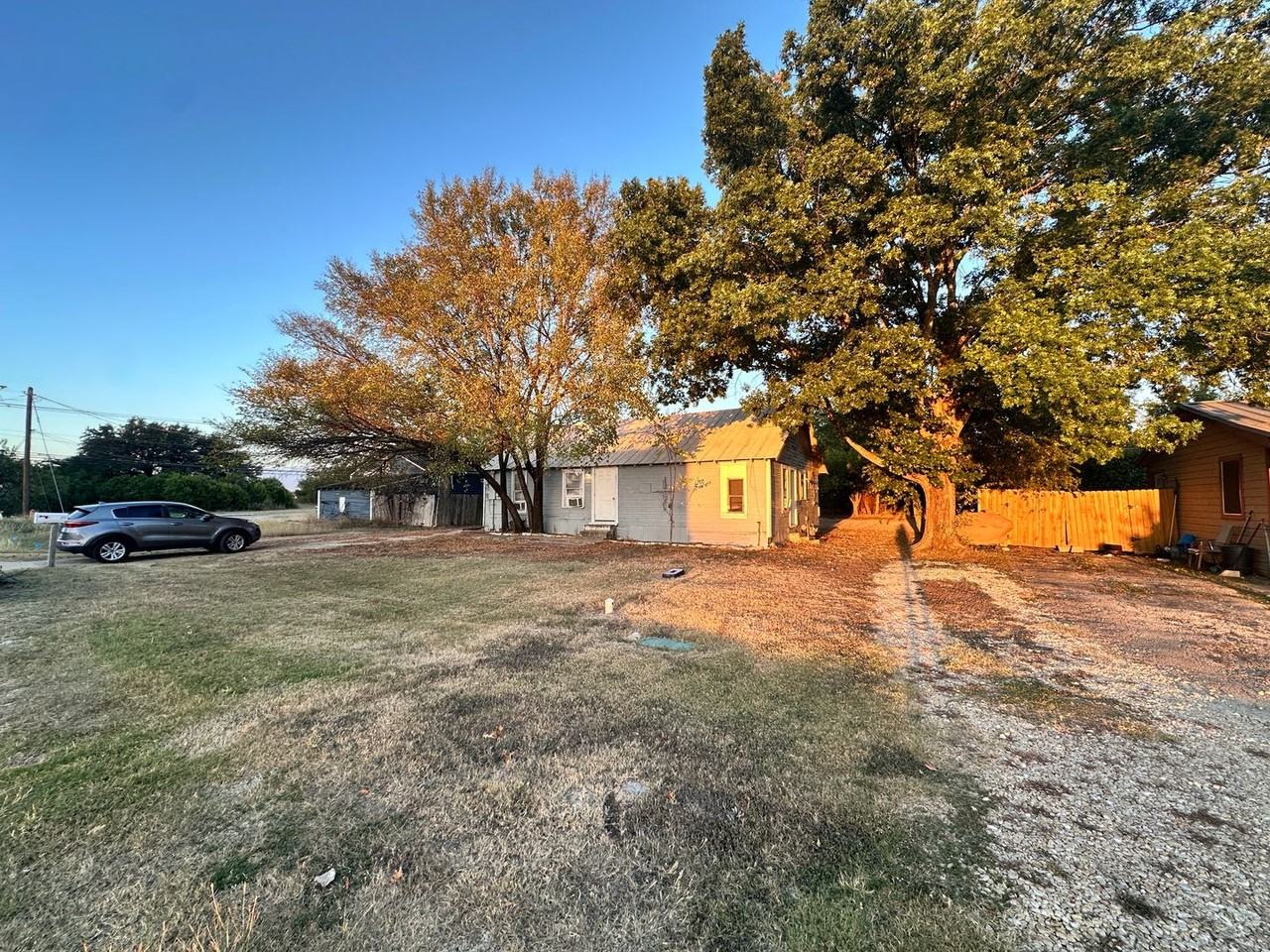 201 N 8th St - Photo 3 of 18