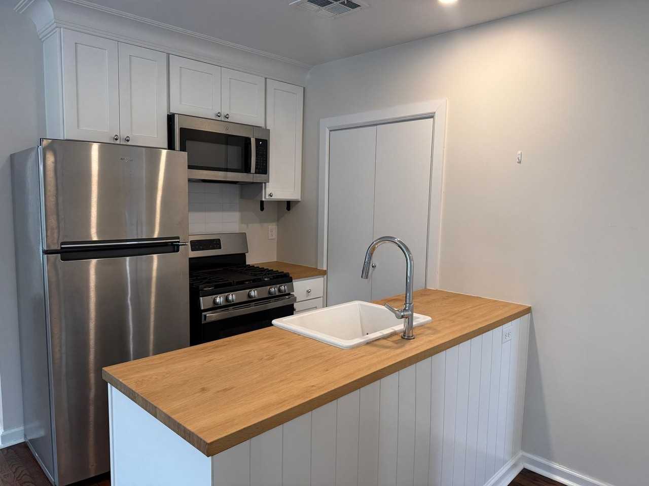 1205 Military Ct - Photo 7 of 17