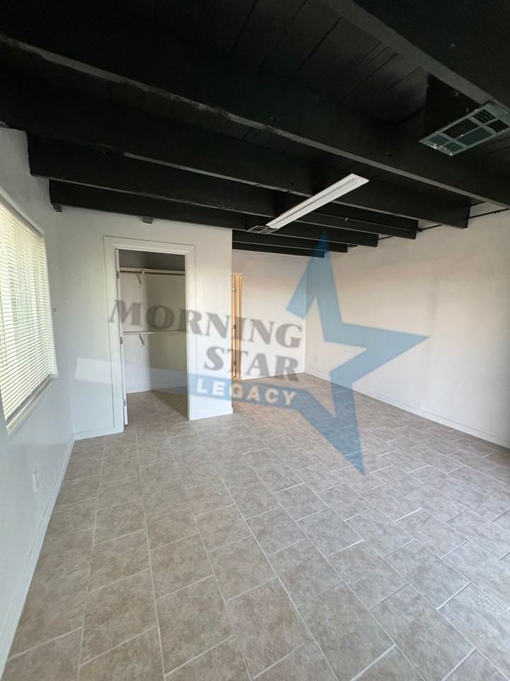 1253 2nd St - Photo 4 of 26